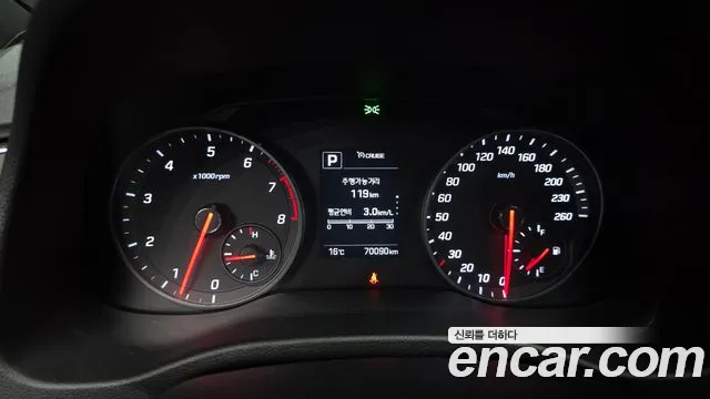 Hyundai AVANTE 2018 — фото 10