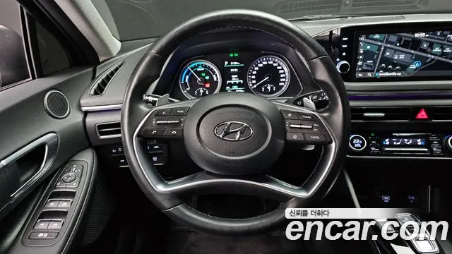 Hyundai Sonata 2022 — фото 19