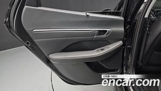 Hyundai Sonata 2022 — фото 15