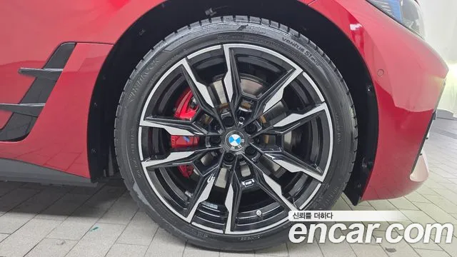 BMW i4 2025 — фото 5