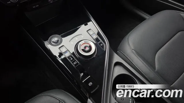 Kia Niro 2024 — фото 12