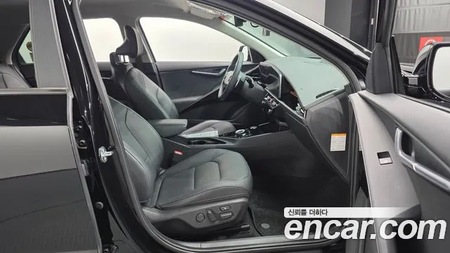 Kia Niro 2024 — фото 16