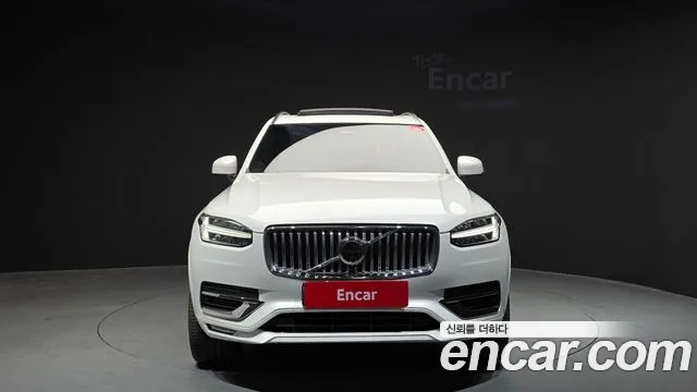Volvo XC90 2023 — фото 3