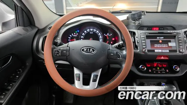 Kia Sportage 2011 — фото 12