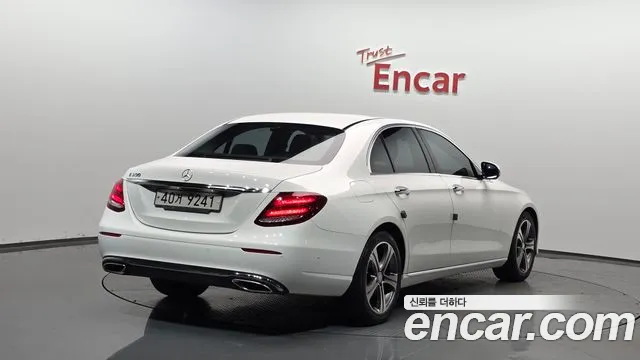 Mercedes-Benz E-Class 2017 — фото 1