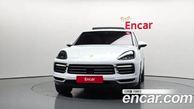 Porsche Cayenne 2019 — фото 3