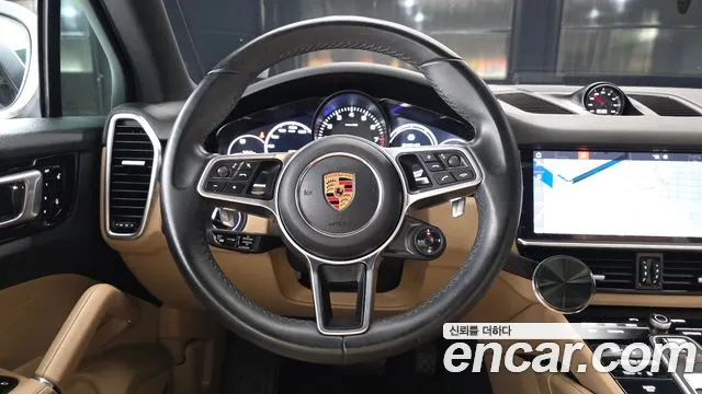 Porsche Cayenne 2019 — фото 13