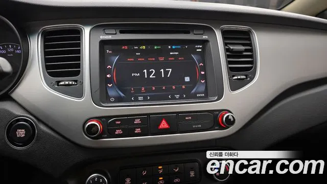 Kia Carens 2017 — фото 20