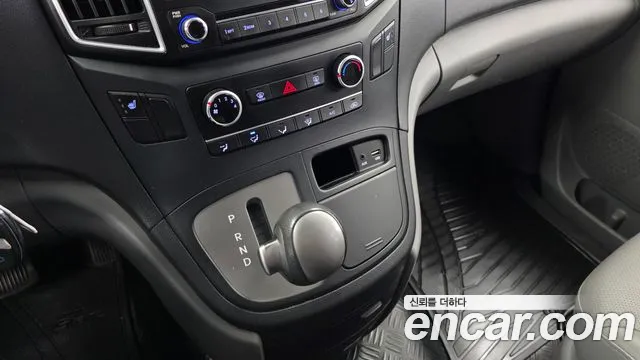 Hyundai Starex 2018 — фото 9