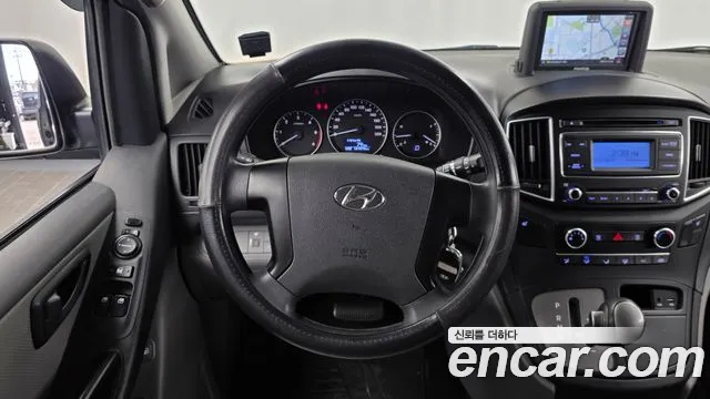 Hyundai Starex 2018 — фото 13