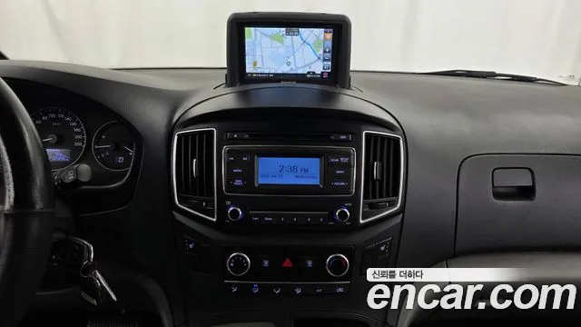 Hyundai Starex 2018 — фото 14