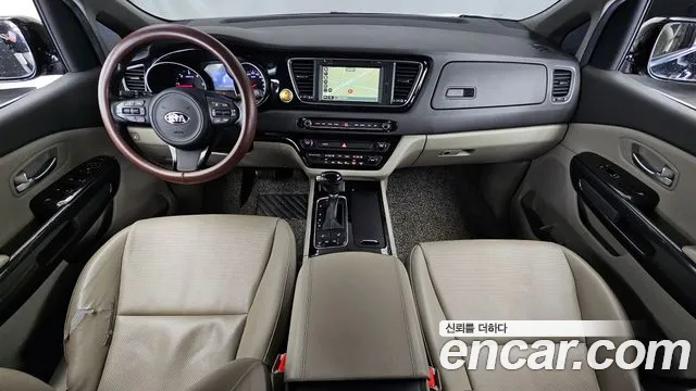 Kia Canival 2015 — фото 7