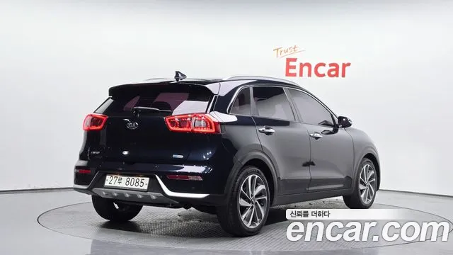 Kia Niro 2018 — фото 1