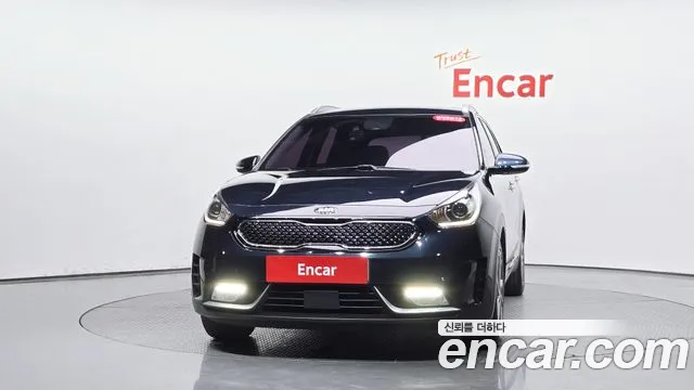 Kia Niro 2018 — фото 2