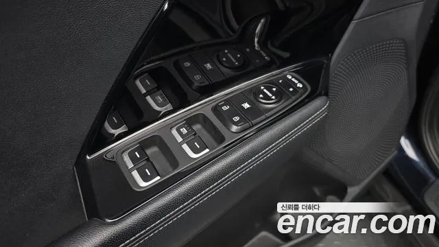 Kia Niro 2018 — фото 20
