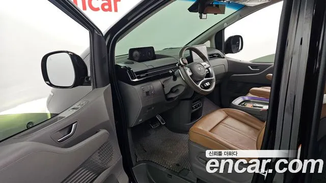 Hyundai Staria 2022 — фото 10