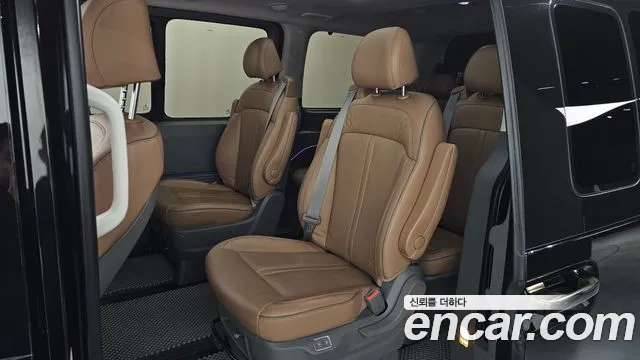 Hyundai Staria 2022 — фото 12