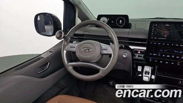 Hyundai Staria 2022 — фото 15