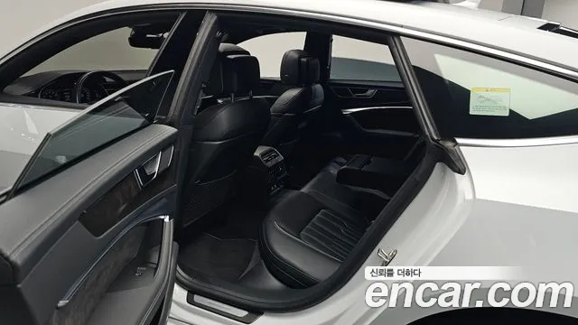 Audi A7 2020 — фото 16