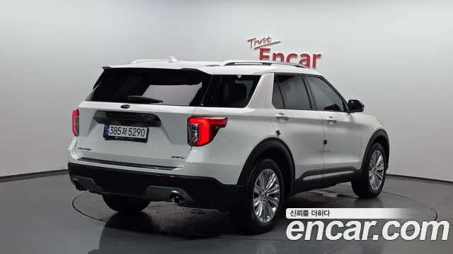 Ford Explorer 2023 — фото 2