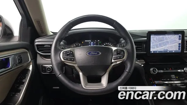 Ford Explorer 2023 — фото 18