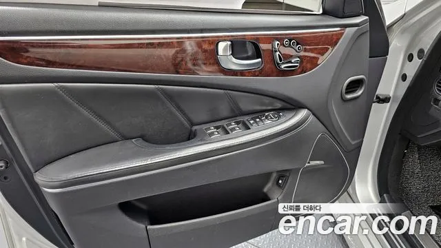 Hyundai Equus 2012 — фото 14