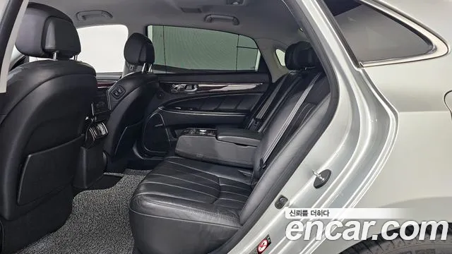 Hyundai Equus 2012 — фото 16