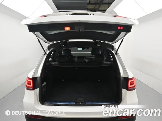 Mercedes-Benz GLC-Class 2022 — фото 20