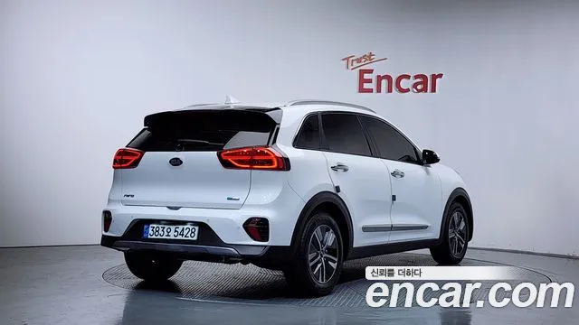 Kia Niro 2020 — фото 1