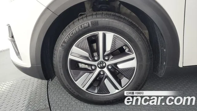 Kia Niro 2020 — фото 4