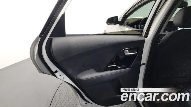 Kia Niro 2020 — фото 14