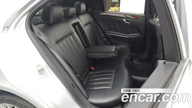 Mercedes-Benz E-Class 2014 — фото 12