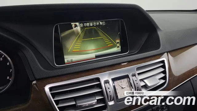 Mercedes-Benz E-Class 2014 — фото 15