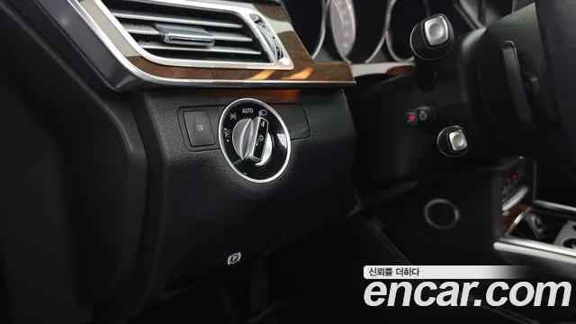 Mercedes-Benz E-Class 2014 — фото 16