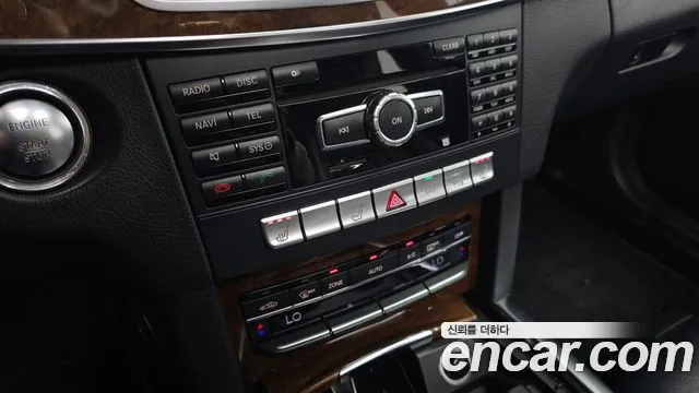 Mercedes-Benz E-Class 2014 — фото 17