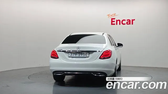 Mercedes-Benz C-Class 2018 — фото 4