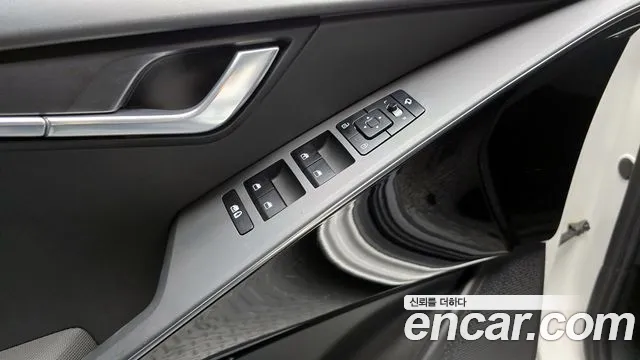 Kia Niro 2022 — фото 14