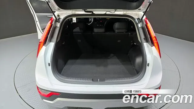 Kia Niro 2022 — фото 20