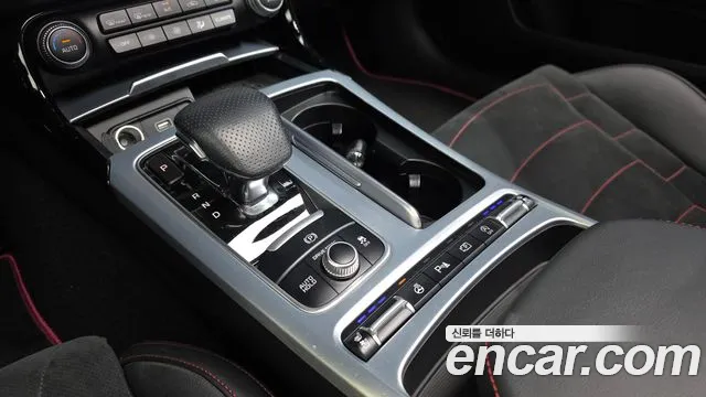 Kia Stinger 2023 — фото 12