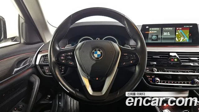 BMW 5-Series 2018 — фото 12