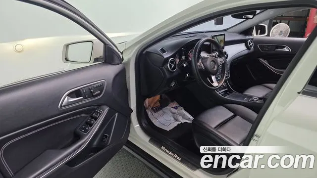 Mercedes-Benz GLA-Class 2016 — фото 10