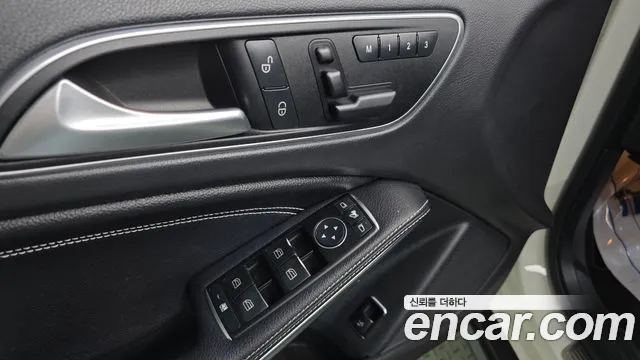 Mercedes-Benz GLA-Class 2016 — фото 17