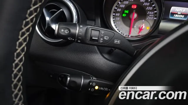 Mercedes-Benz GLA-Class 2016 — фото 18