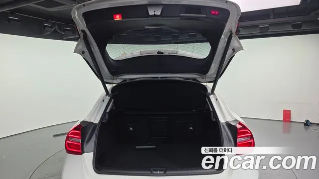 Mercedes-Benz GLA-Class 2016 — фото 20