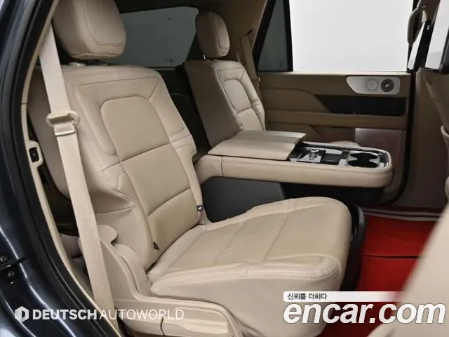 Lincoln Navigator 2021 — фото 11