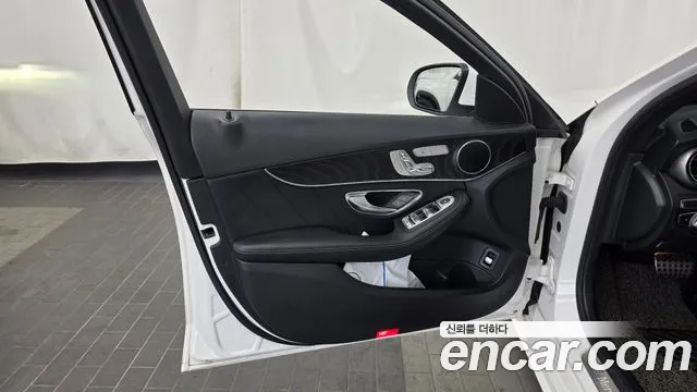 Mercedes-Benz C-Class 2019 — фото 14