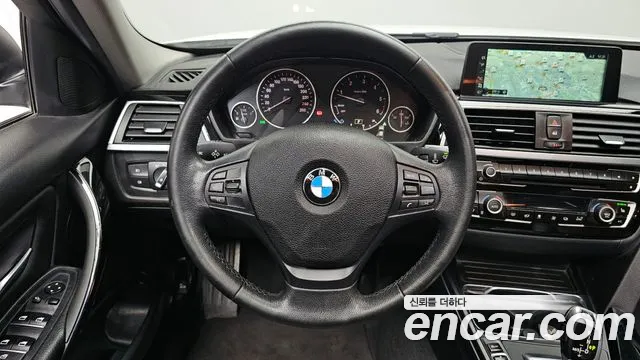 BMW 3-Series 2017 — фото 13