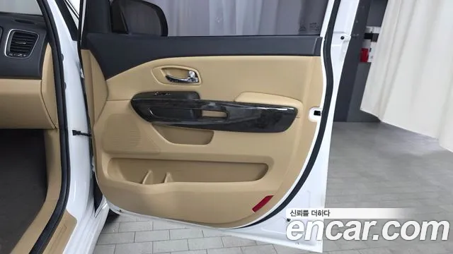 Kia Canival 2020 — фото 15