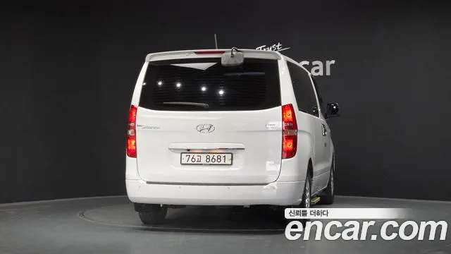 Hyundai Starex 2017 — фото 4