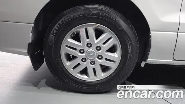 Hyundai Starex 2017 — фото 5